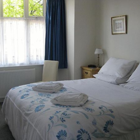 סטרטפורד-אפון-אבון Arden Way Guesthouse חדר תמונה